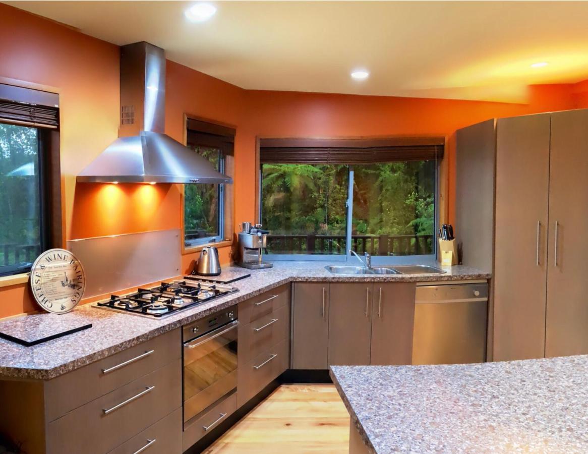 The Ferns Hideaway Villa Franz Josef Exterior photo