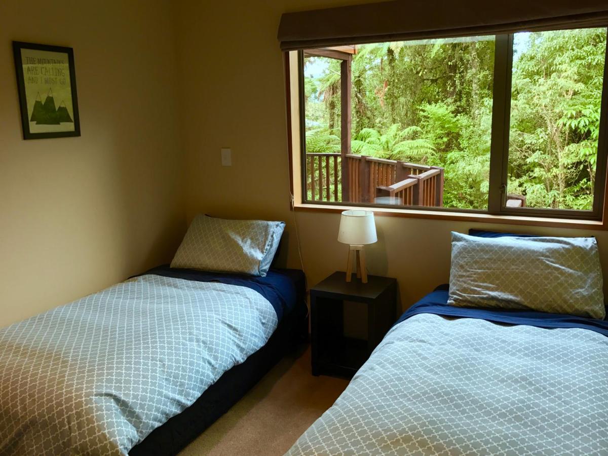 The Ferns Hideaway Villa Franz Josef Exterior photo