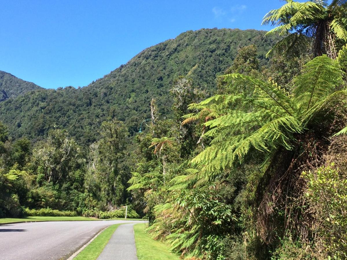 The Ferns Hideaway Villa Franz Josef Exterior photo